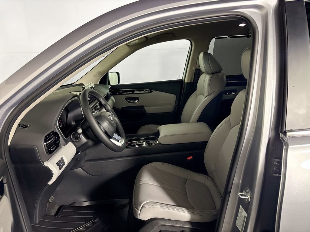 New 2025 Honda Pilot EX-L image 11