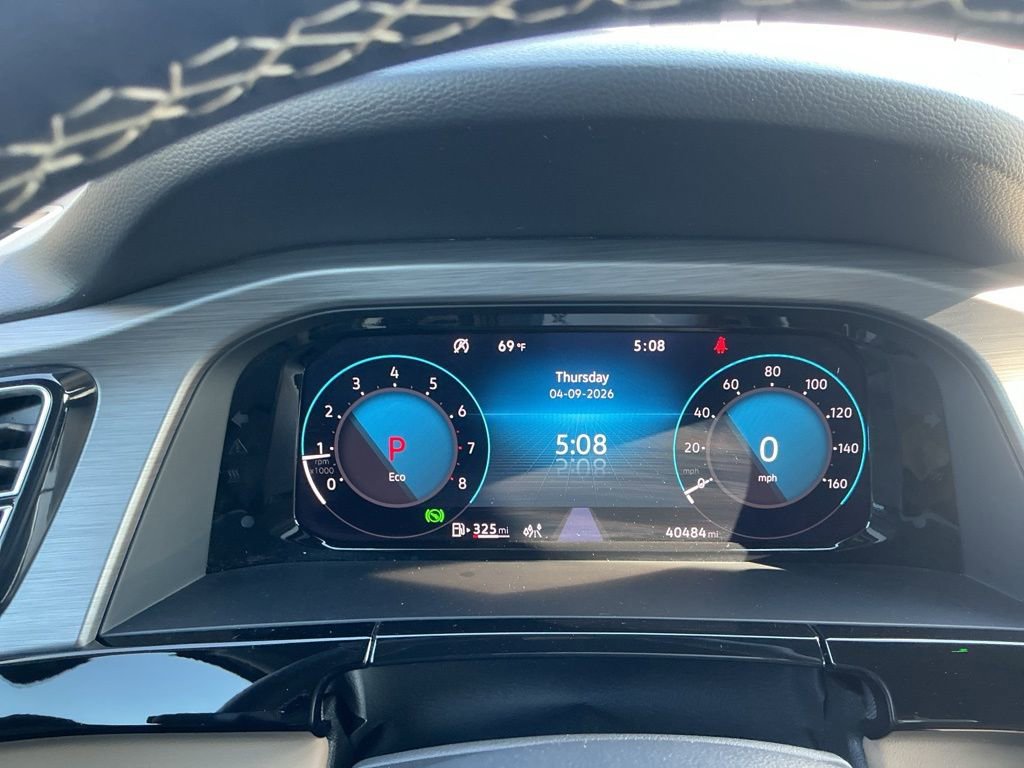 Used 2024 Volkswagen Atlas Cross Sport SE FWD image 13