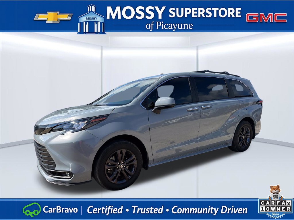 Used 2024 Toyota Sienna XLE Woodland Edition