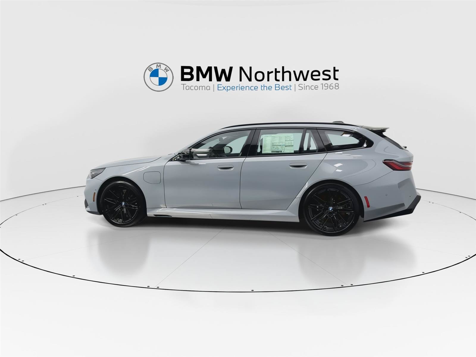 New 2027 BMW M5 Touring AWD/4WD image 11