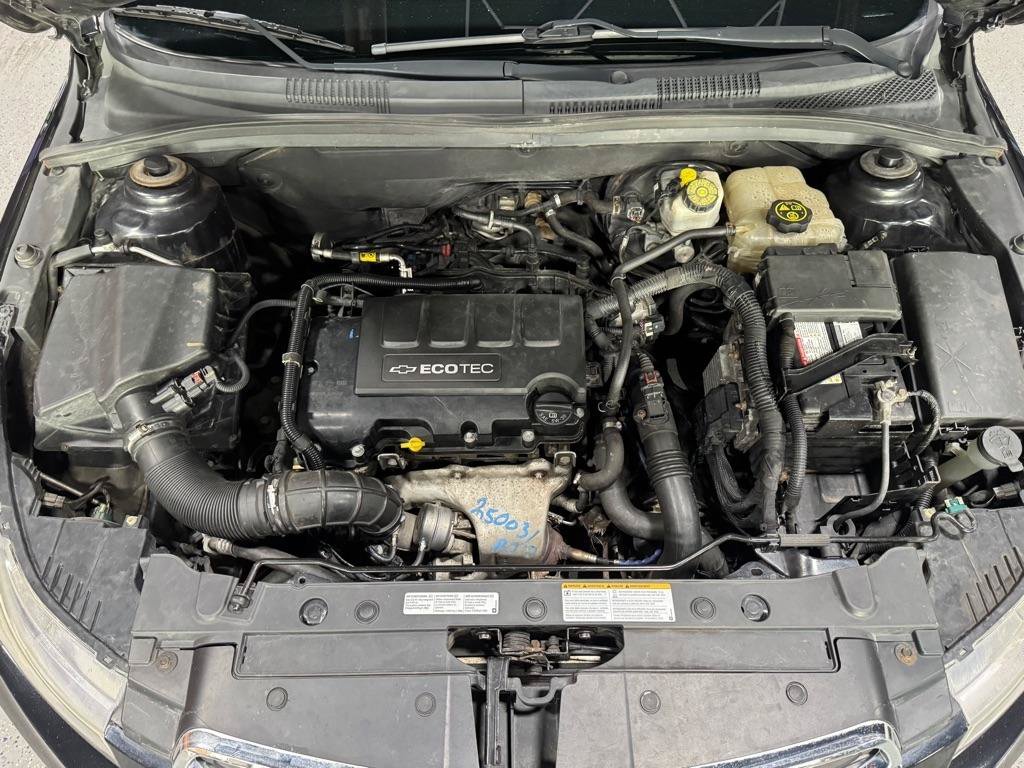 Used 2016 Chevrolet Cruze LTZ w/ Sun, Sound and Sport Package FWD image 9