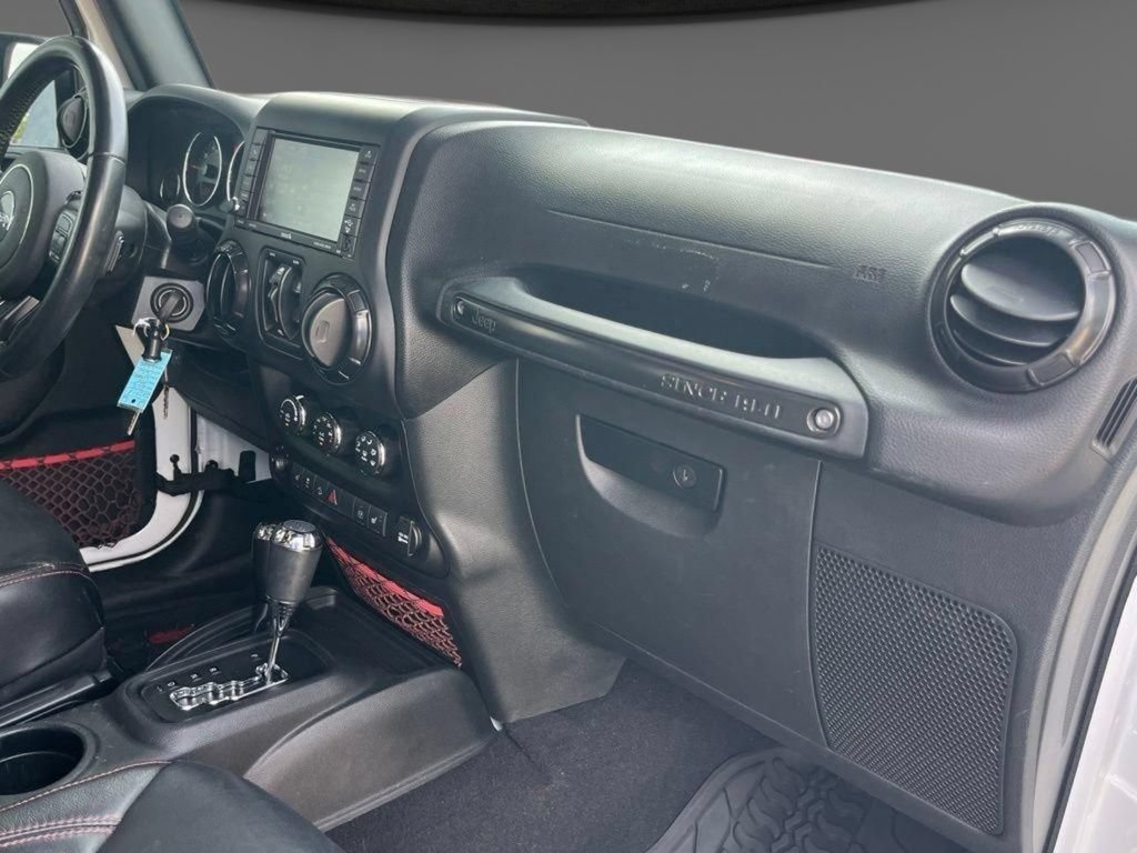 Used 2018 Jeep Wrangler Unlimited Rubicon AWD/4WD image 23