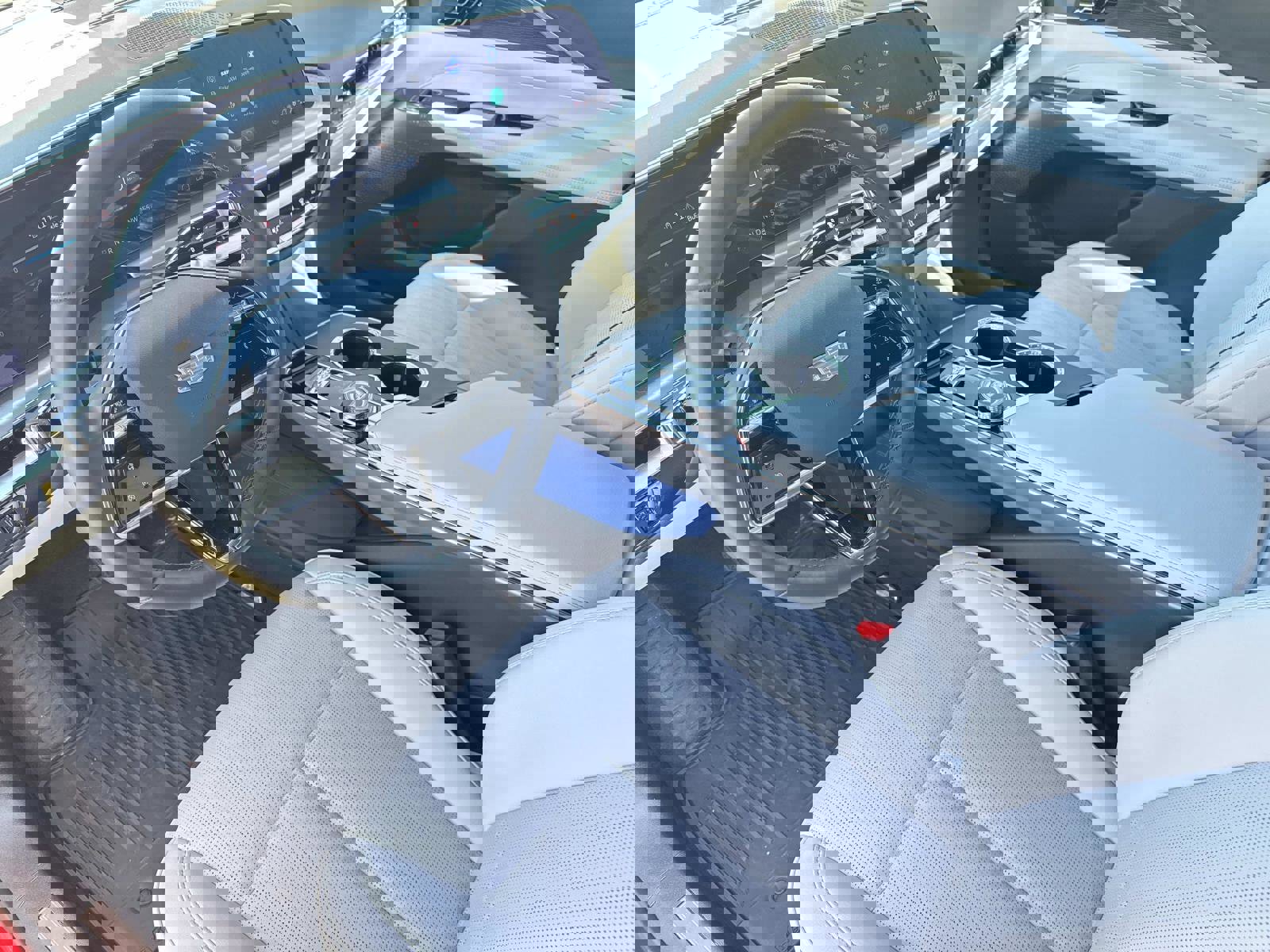 New 2025 Cadillac Lyriq Sport image 22