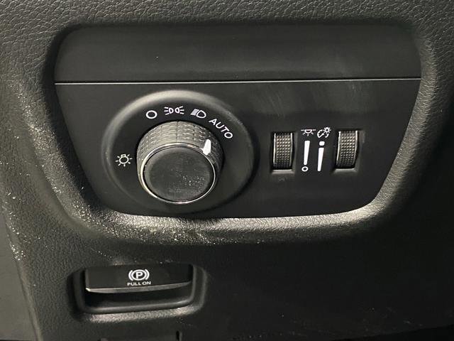 New 2026 Jeep Grand Cherokee Altitude image 26