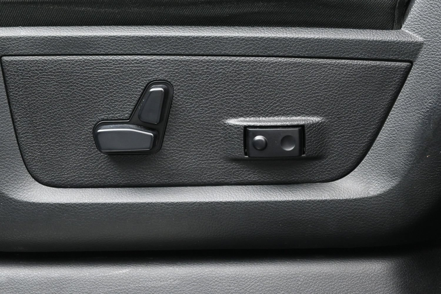 Used 2019 RAM 2500 Laramie AWD/4WD image 10