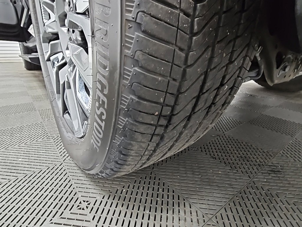 Certified 2024 GMC Yukon Denali Ultimate image 50