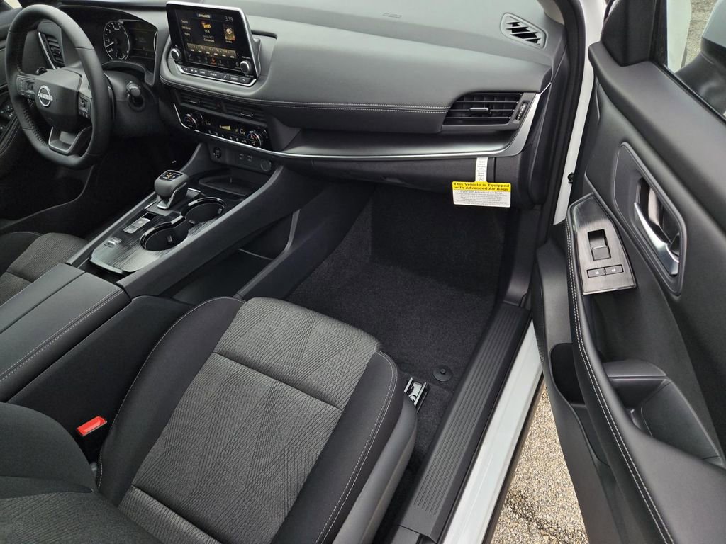 New 2026 Nissan Rogue SV FWD image 7