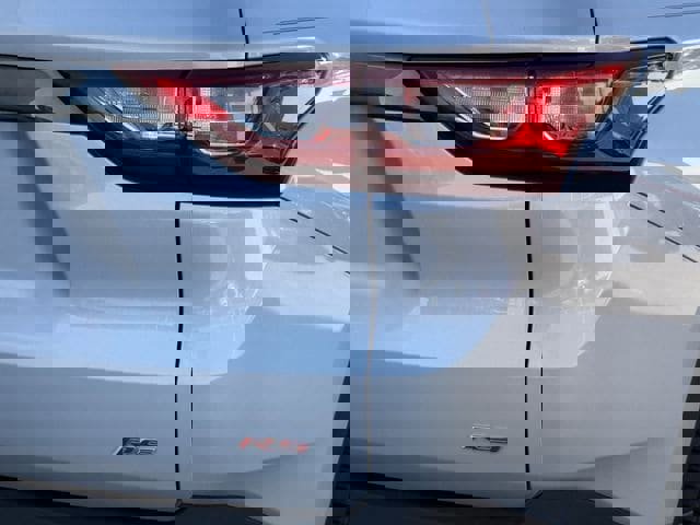 Used 2021 Chevrolet Traverse RS w/ LPO, Floor Liner Package image 7