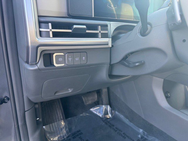 Used 2025 Hyundai Santa Fe SEL image 13