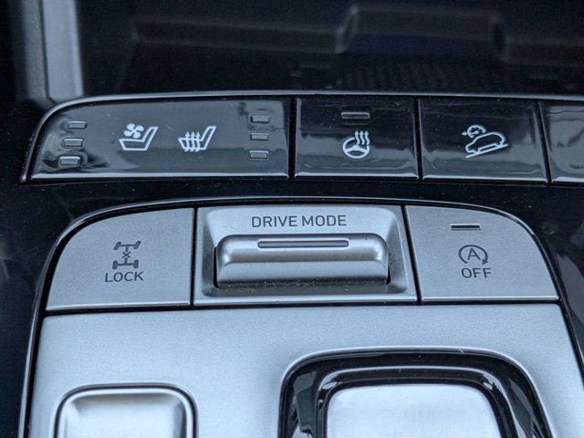 Used 2024 Hyundai Tucson Limited image 35