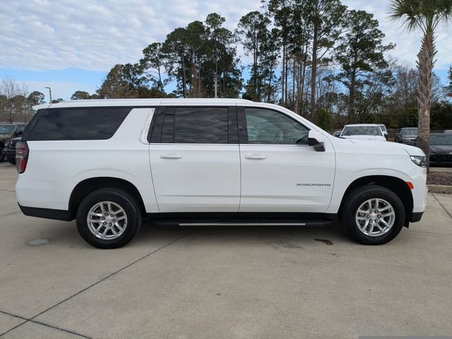 Used 2024 Chevrolet Suburban LT image 3