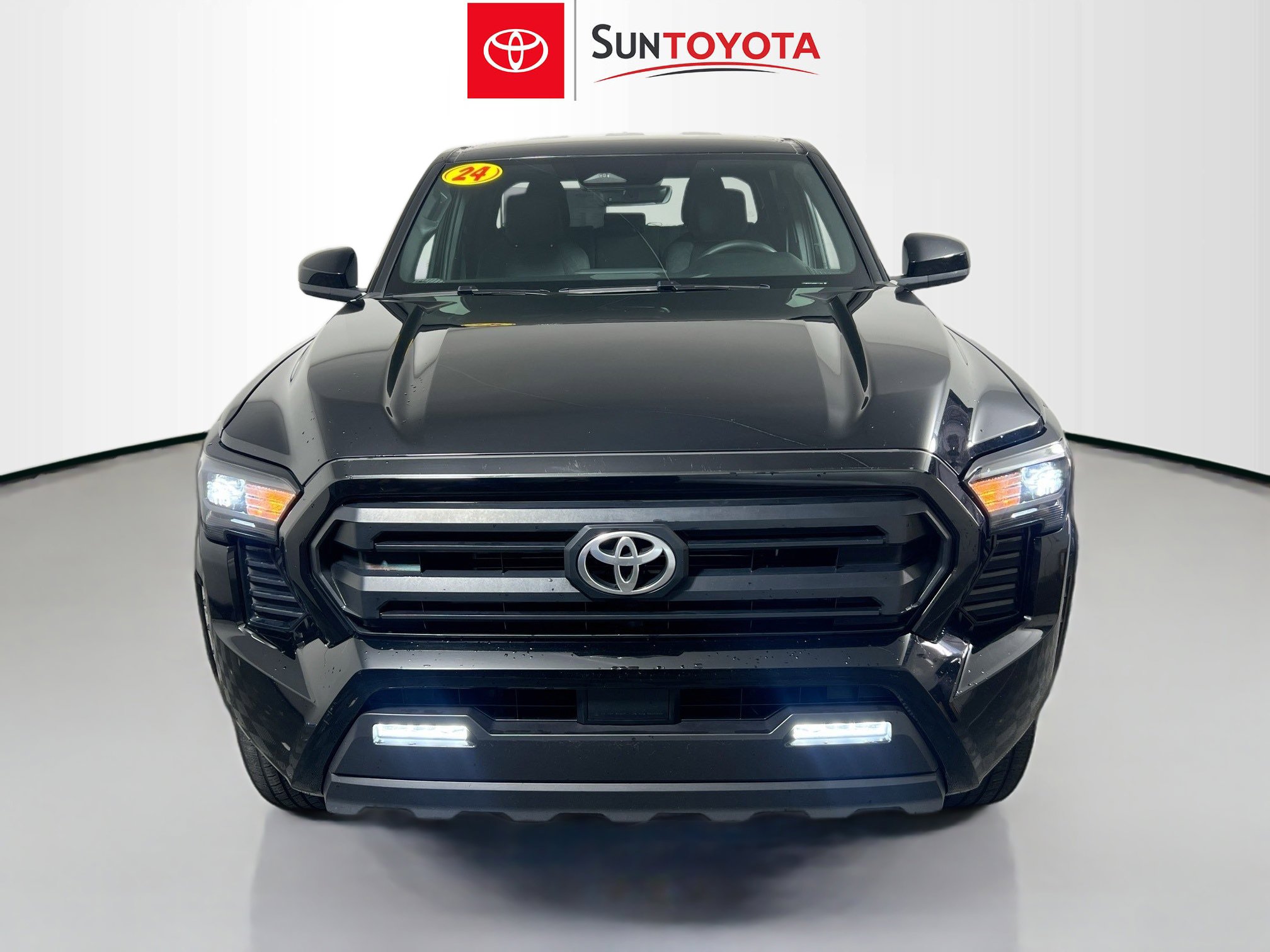 Used 2024 Toyota Tacoma SR5 RWD image 10