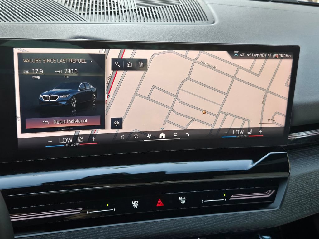 Used 2025 BMW 530i RWD image 16