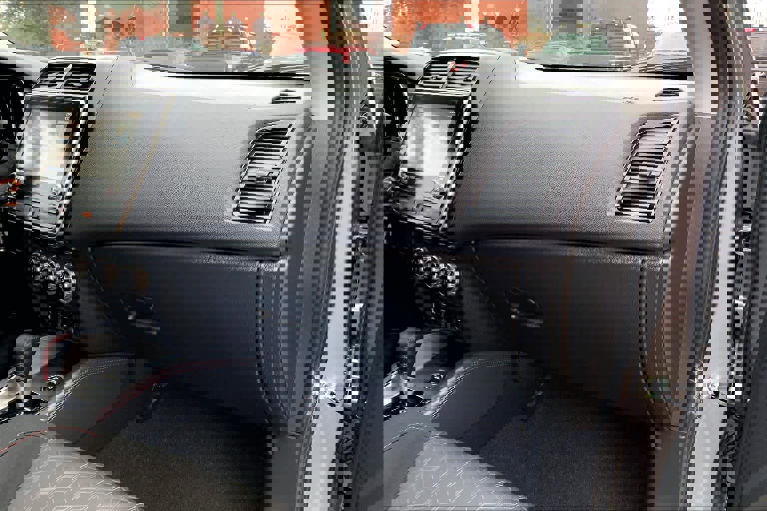 Used 2025 Mitsubishi Outlander Sport LE image 17