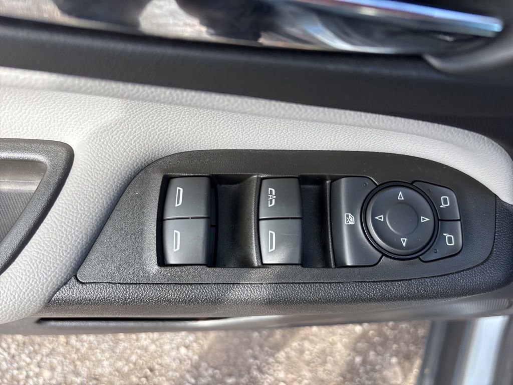 Used 2024 Chevrolet Equinox LS FWD image 39