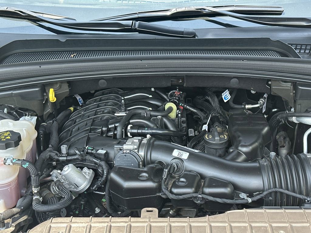 Used 2023 Jeep Grand Cherokee Limited w/ Luxury Tech Group II RWD image 12