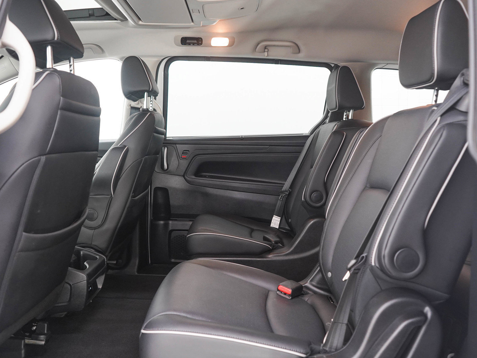 Used 2025 Honda Odyssey Elite image 16