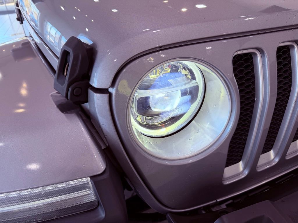 Used 2020 Jeep Wrangler Unlimited Sahara image 16