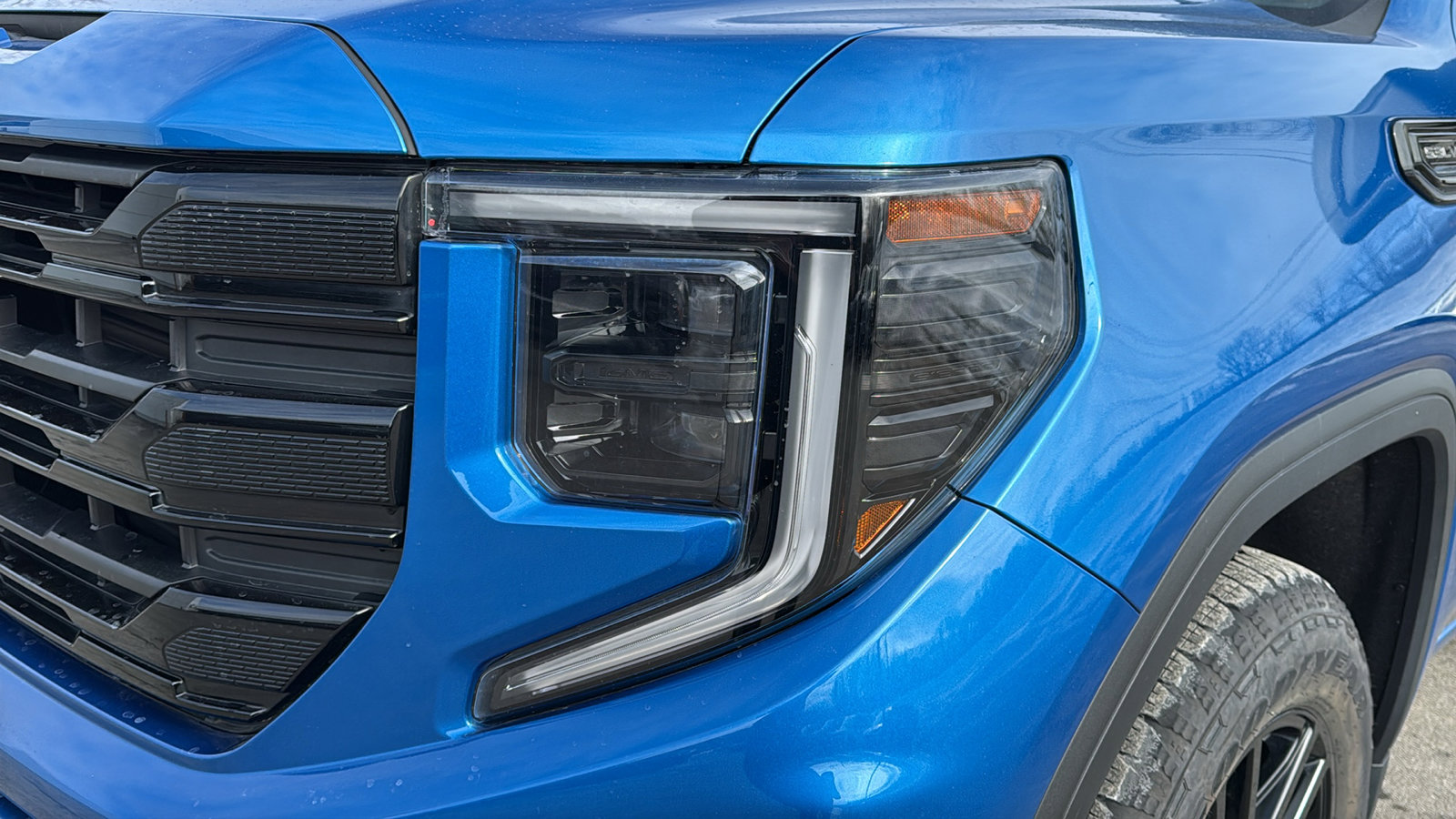 Used 2022 GMC Sierra 1500 Elevation w/ X31 Off-Road Package image 9