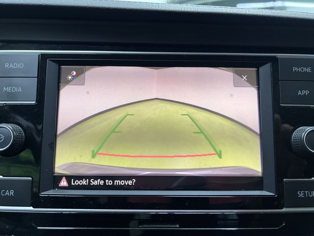 Used 2019 Volkswagen Jetta SE w/ Cold Weather Package FWD image 21