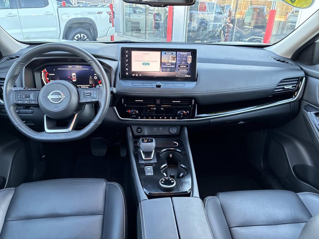 Used 2024 Nissan Rogue SL w/ SL Premium Package image 18