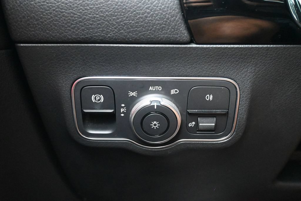 Used 2024 Mercedes-Benz GLA 35 AMG 4MATIC image 27