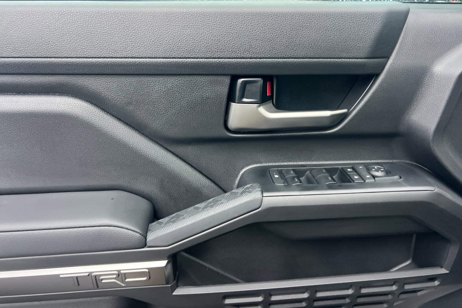 New 2025 Toyota Tacoma TRD Off-Road image 9