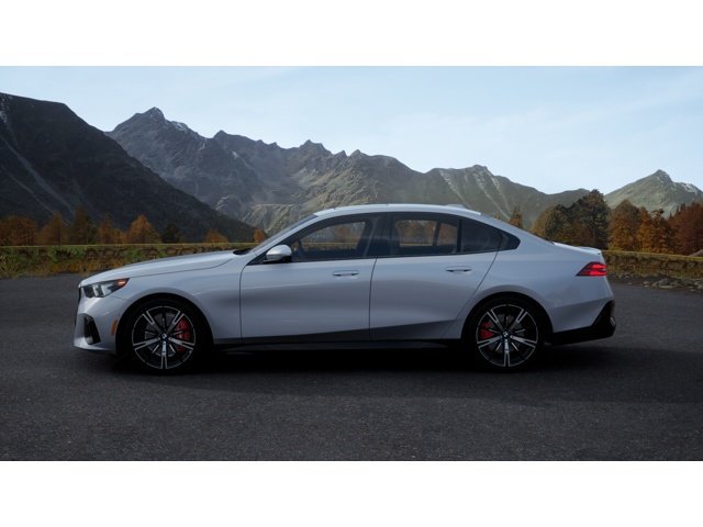New 2027 BMW 530i xDrive w/ M Sport Package AWD/4WD image 4