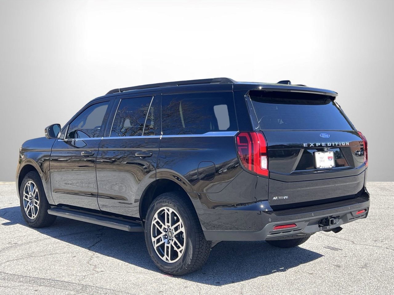 New 2025 Ford Expedition Active image 26