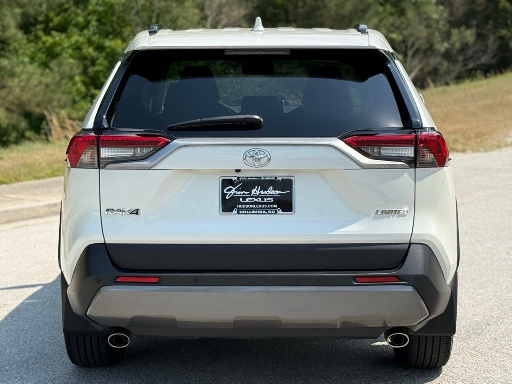 Used 2019 Toyota RAV4 Limited FWD image 11