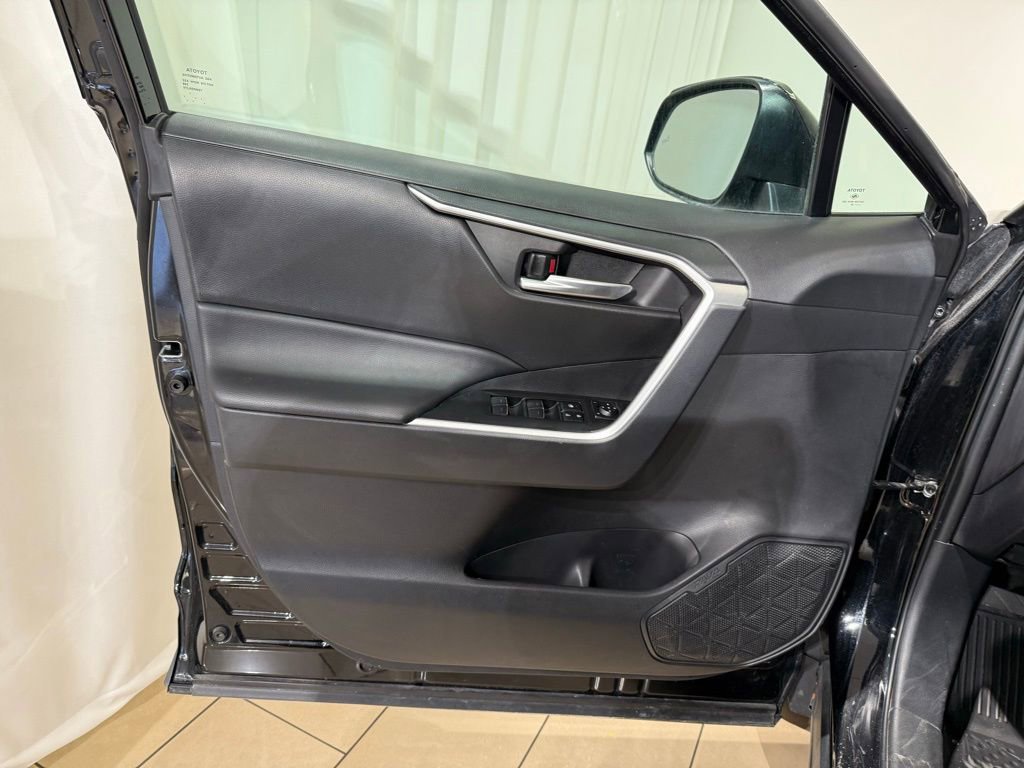 Certified 2025 Toyota RAV4 XLE image 15