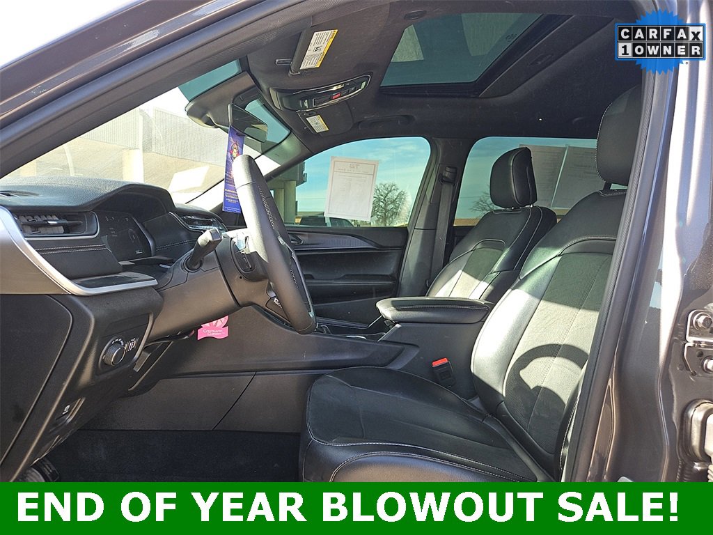 Used 2025 Jeep Grand Cherokee L Altitude image 15