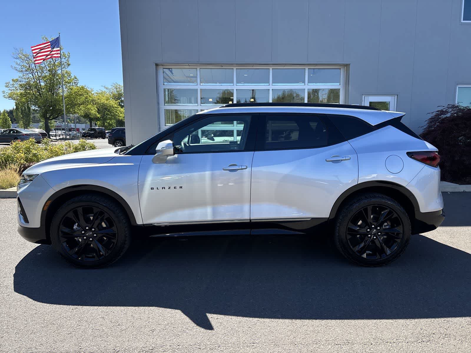 Used 2021 Chevrolet Blazer RS w/ Enhanced Convenience Package AWD/4WD image 2