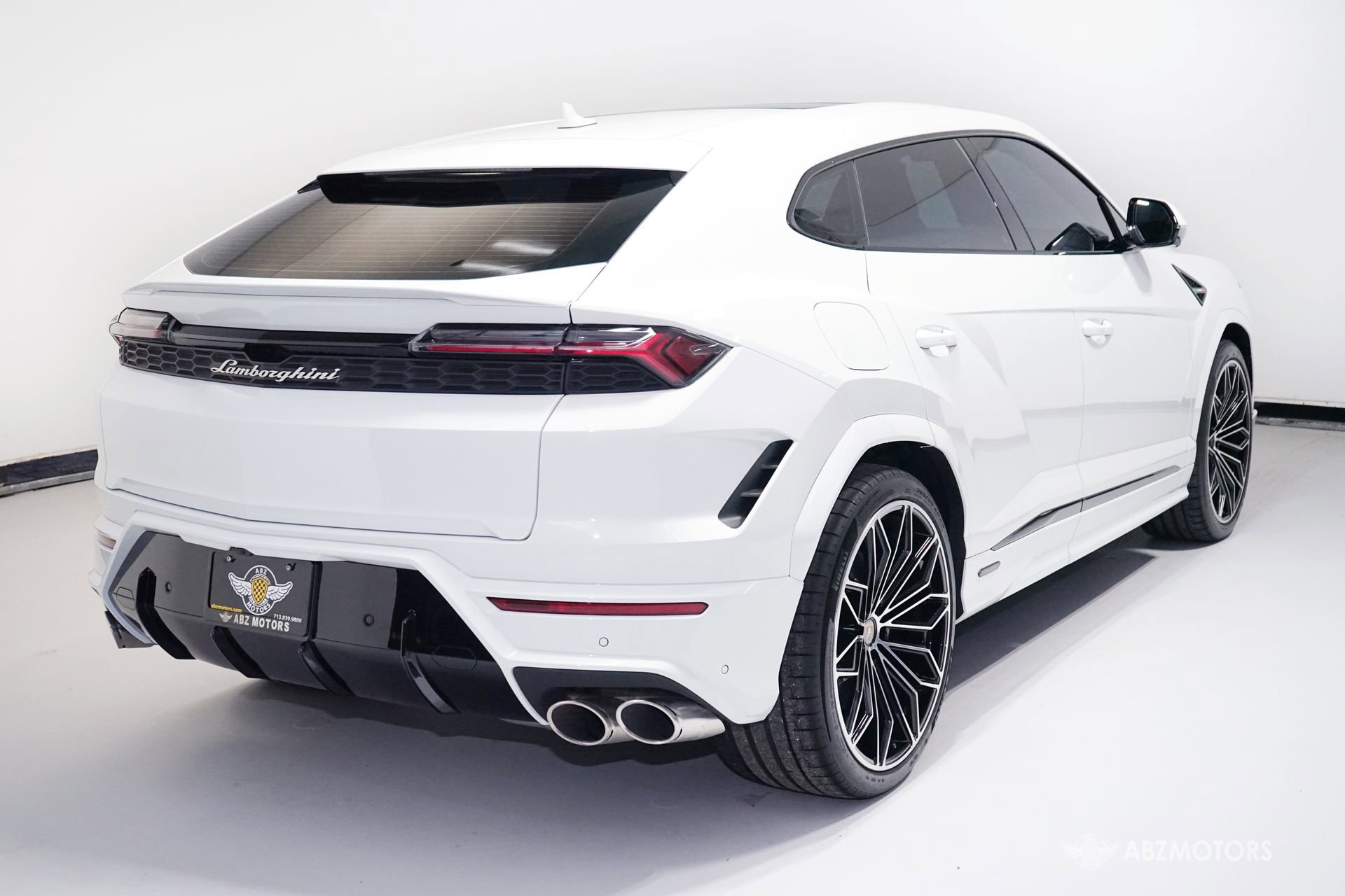 Used 2026 Lamborghini Urus SE image 6