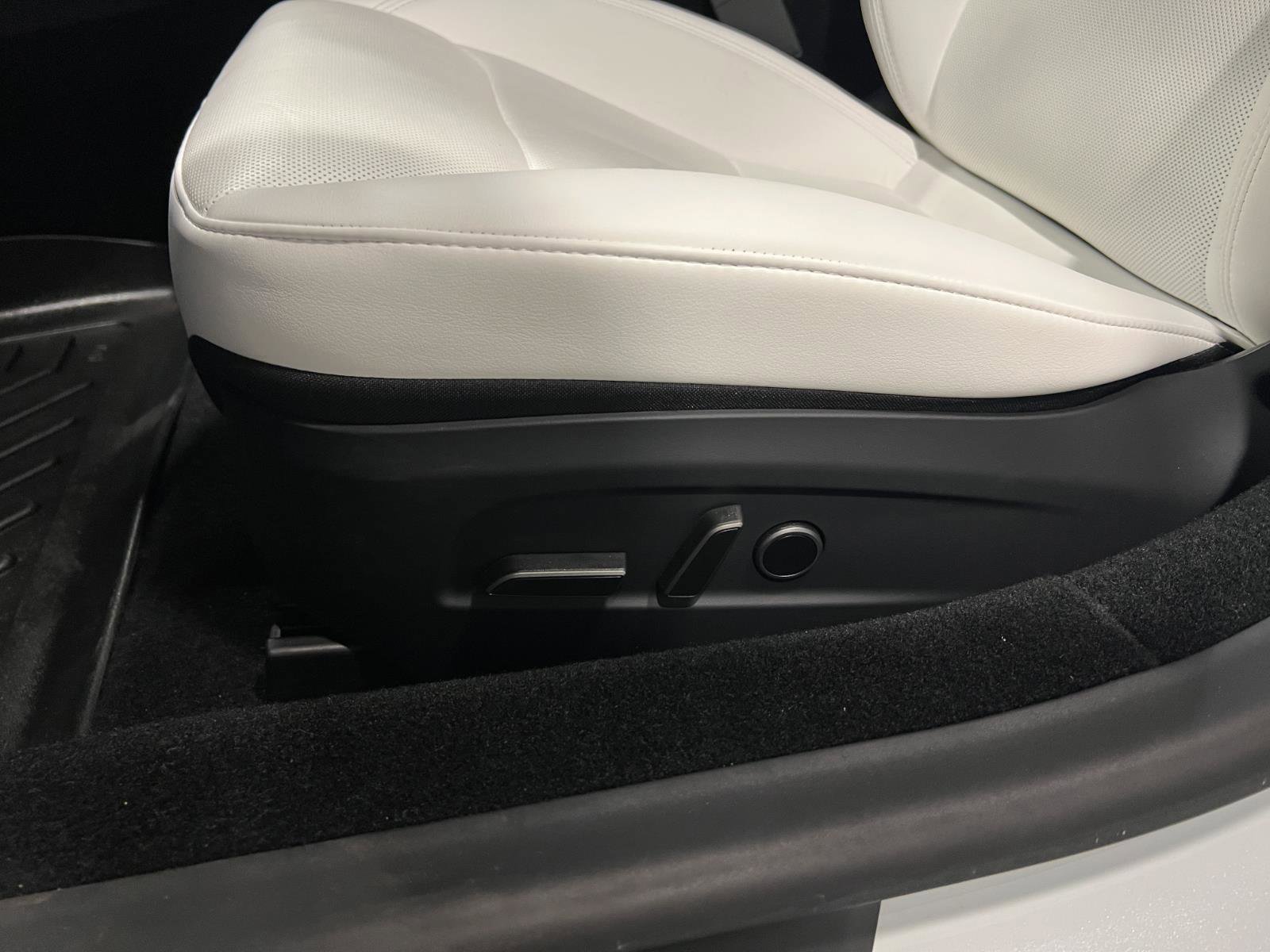 Used 2025 Tesla Model 3 Long Range image 21