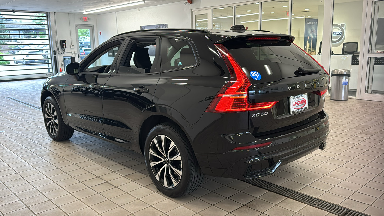 Used 2024 Volvo XC60 B5 Core w/ Climate Package AWD/4WD image 7