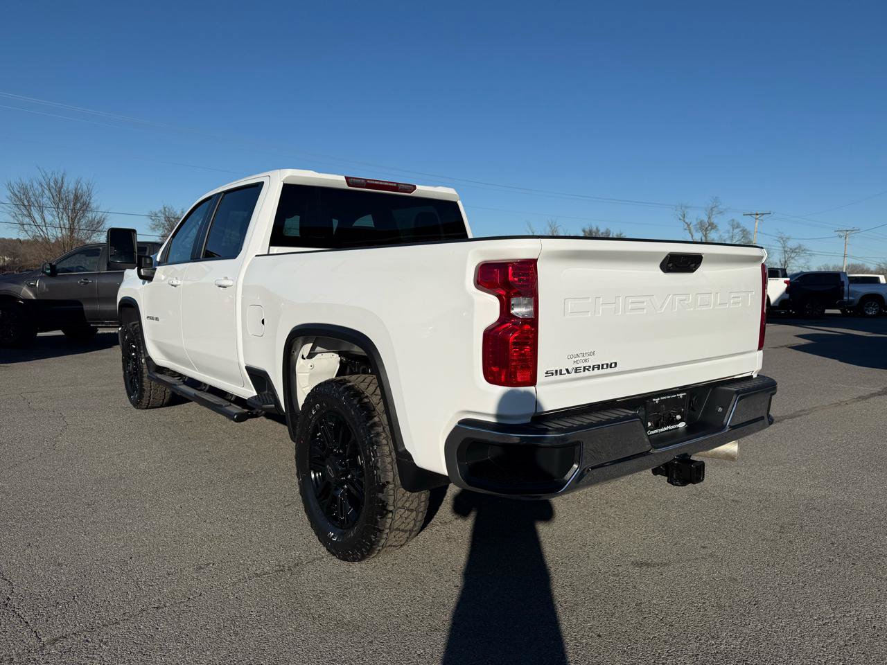 Used 2025 Chevrolet Silverado 2500 LT w/ Convenience Package AWD/4WD image 3