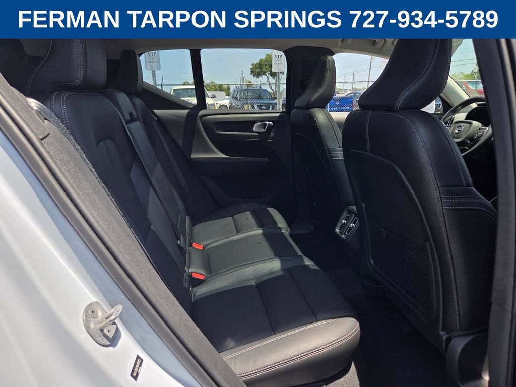 Certified 2024 Volvo XC40 B5 Plus w/ Protection Package Premier AWD/4WD image 18