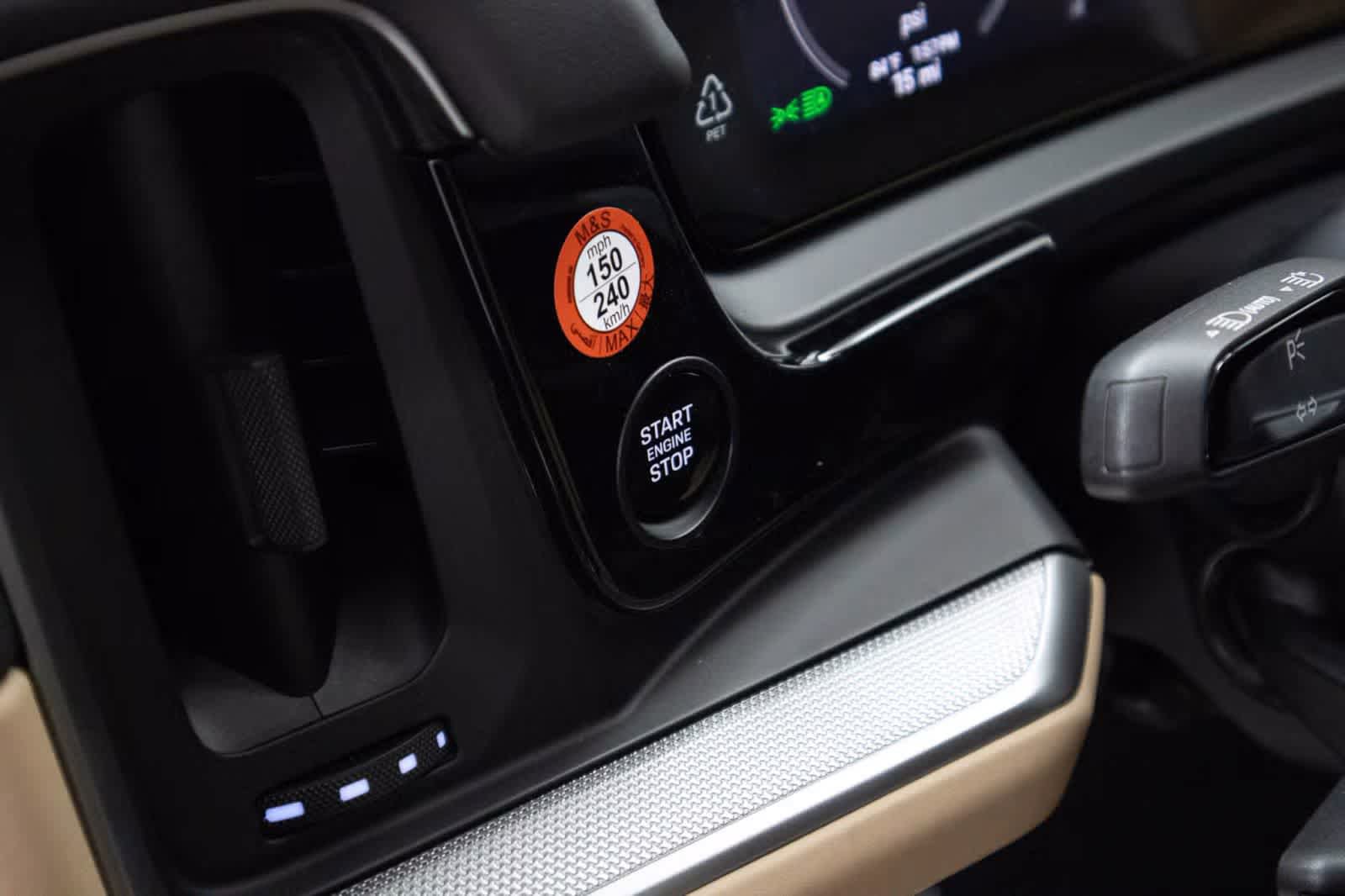 Certified 2025 Porsche Cayenne Coupe image 28