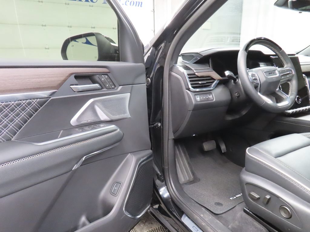Used 2025 GMC Acadia Denali w/ Super Cruise Package AWD/4WD image 52