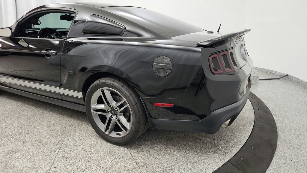 Used 2010 Ford Mustang Shelby GT500 RWD image 47