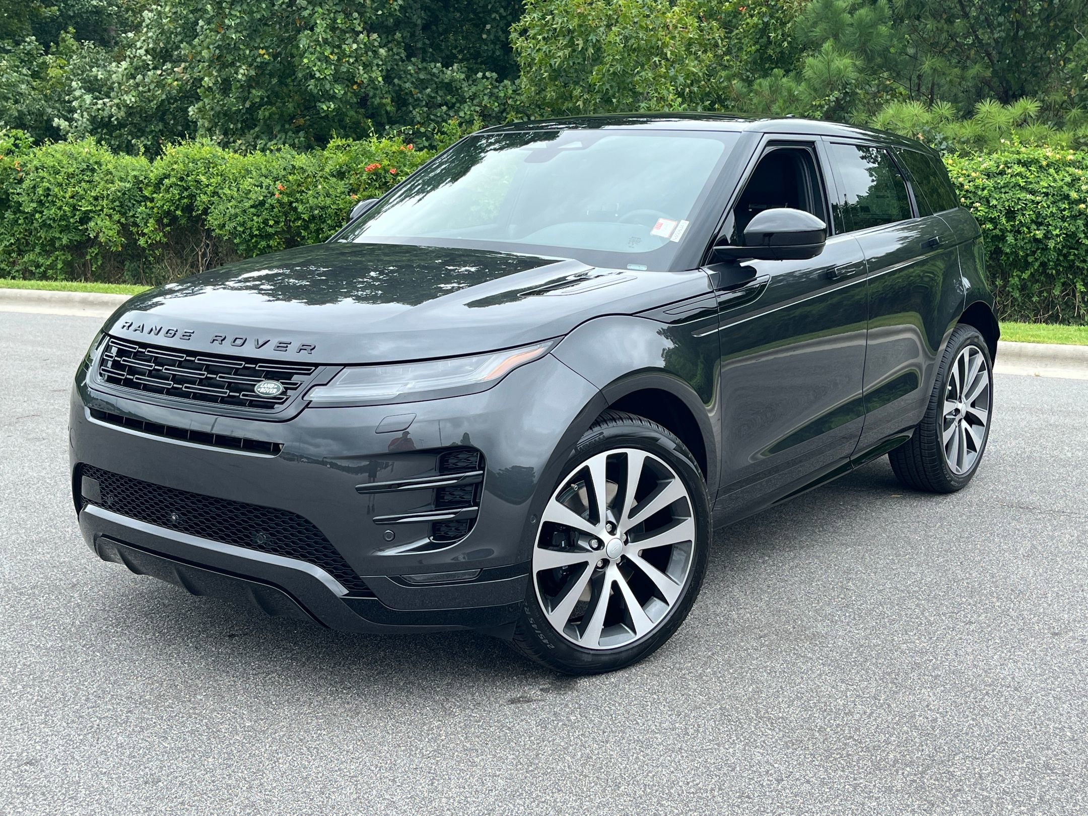 New 2026 Land Rover Range Rover Evoque Dynamic SE video 1