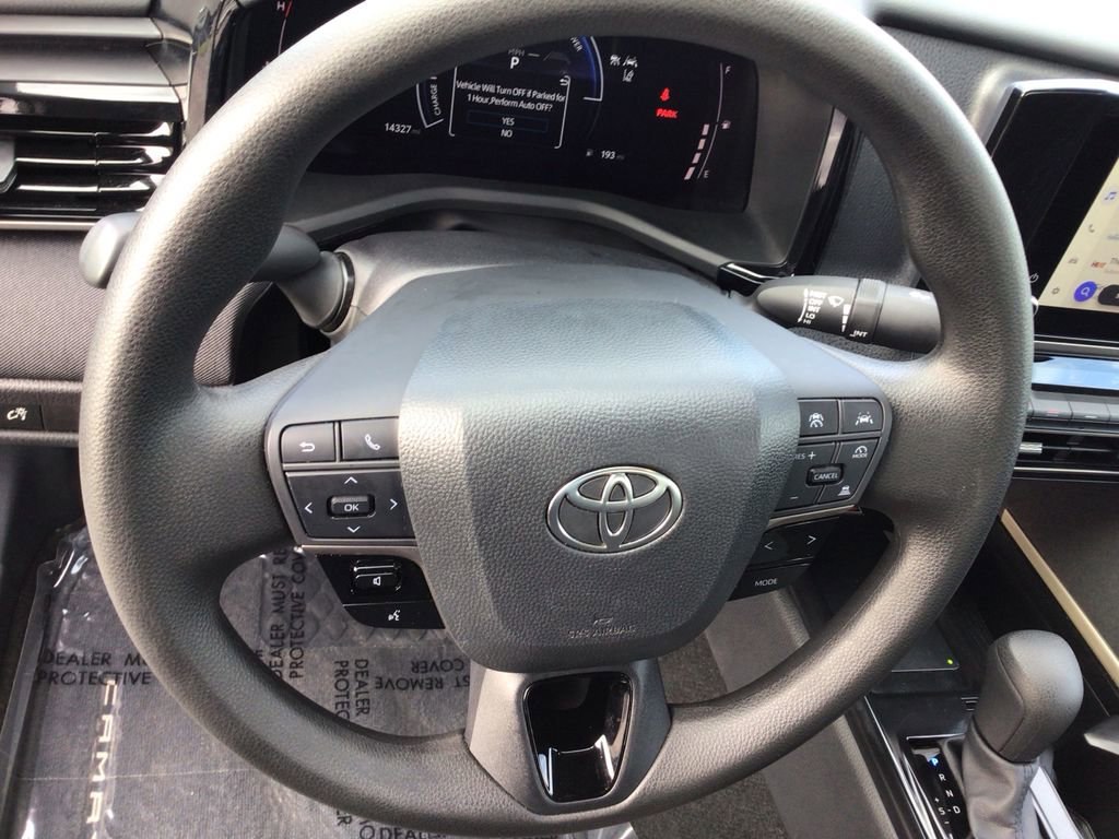 Used 2026 Toyota Camry LE FWD image 17
