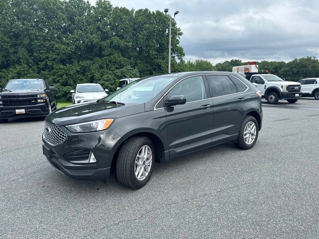 Used 2023 Ford Edge SEL w/ Convenience Package AWD/4WD image 3