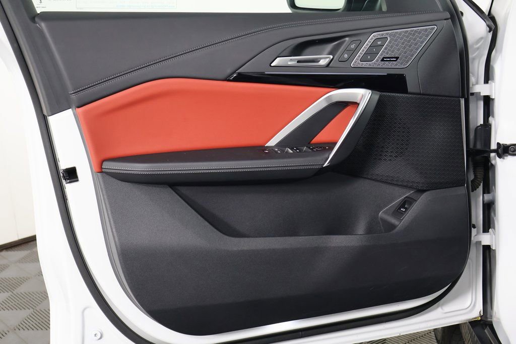 Used 2025 BMW X1 xDrive28i w/ Premium Package image 12