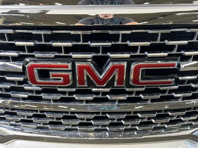 Used 2022 GMC Acadia Denali AWD/4WD image 9