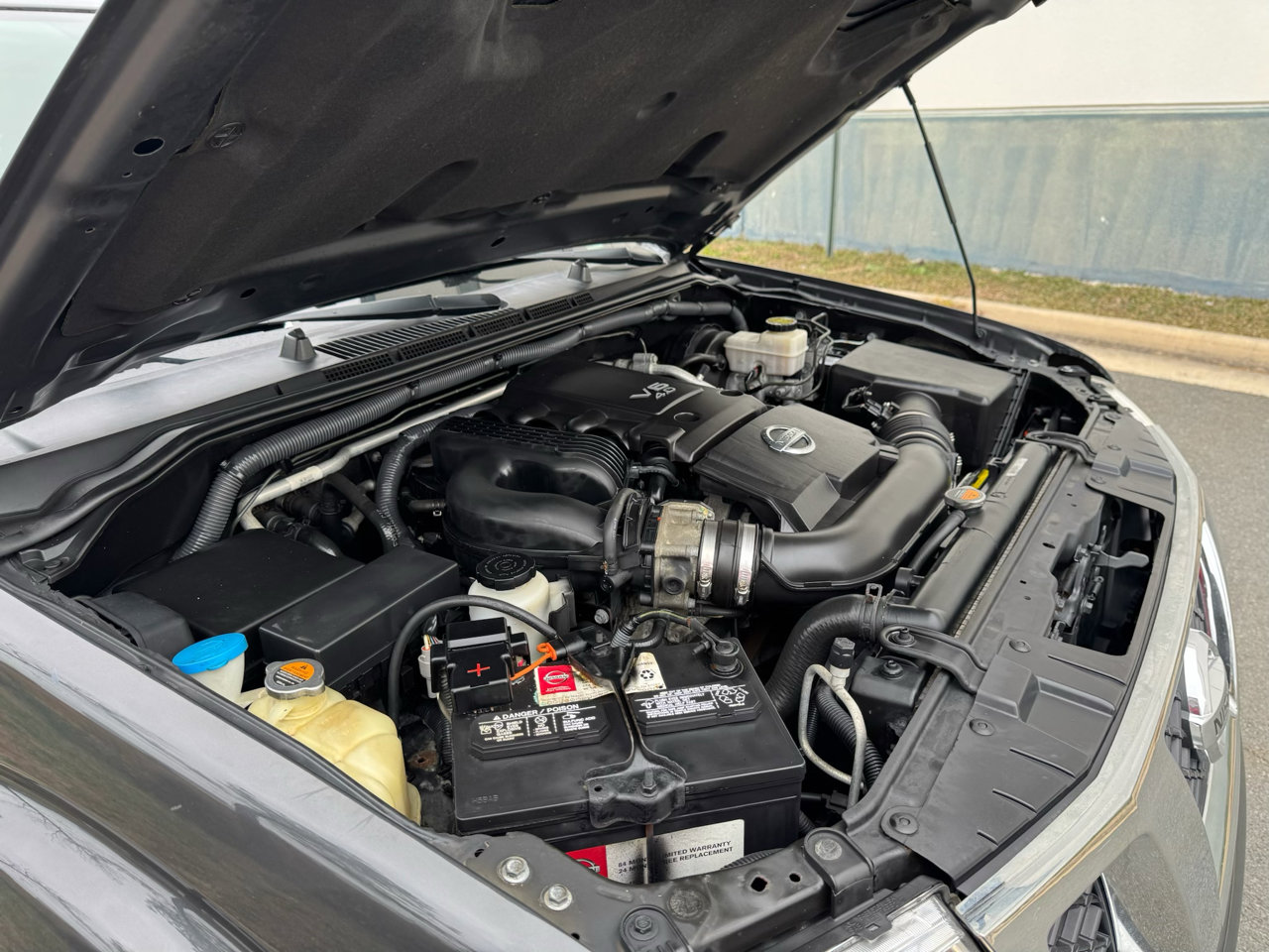 Used 2012 Nissan Frontier SV image 38