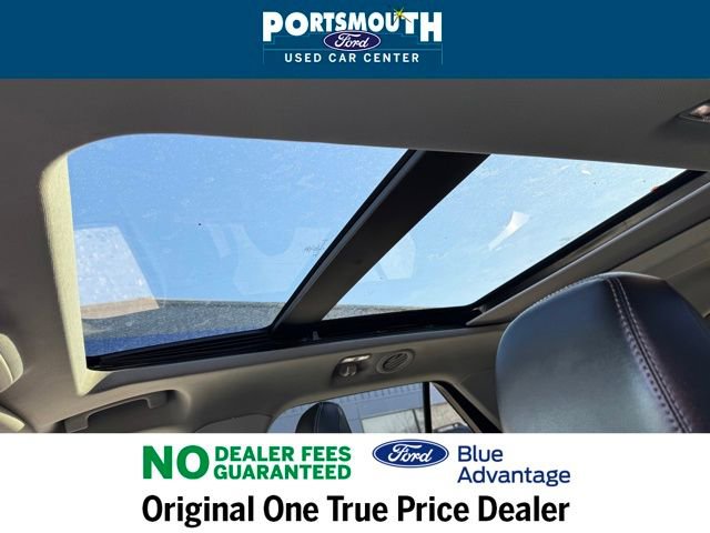 Used 2022 Ford Explorer XLT w/ Equipment Group 202A image 10