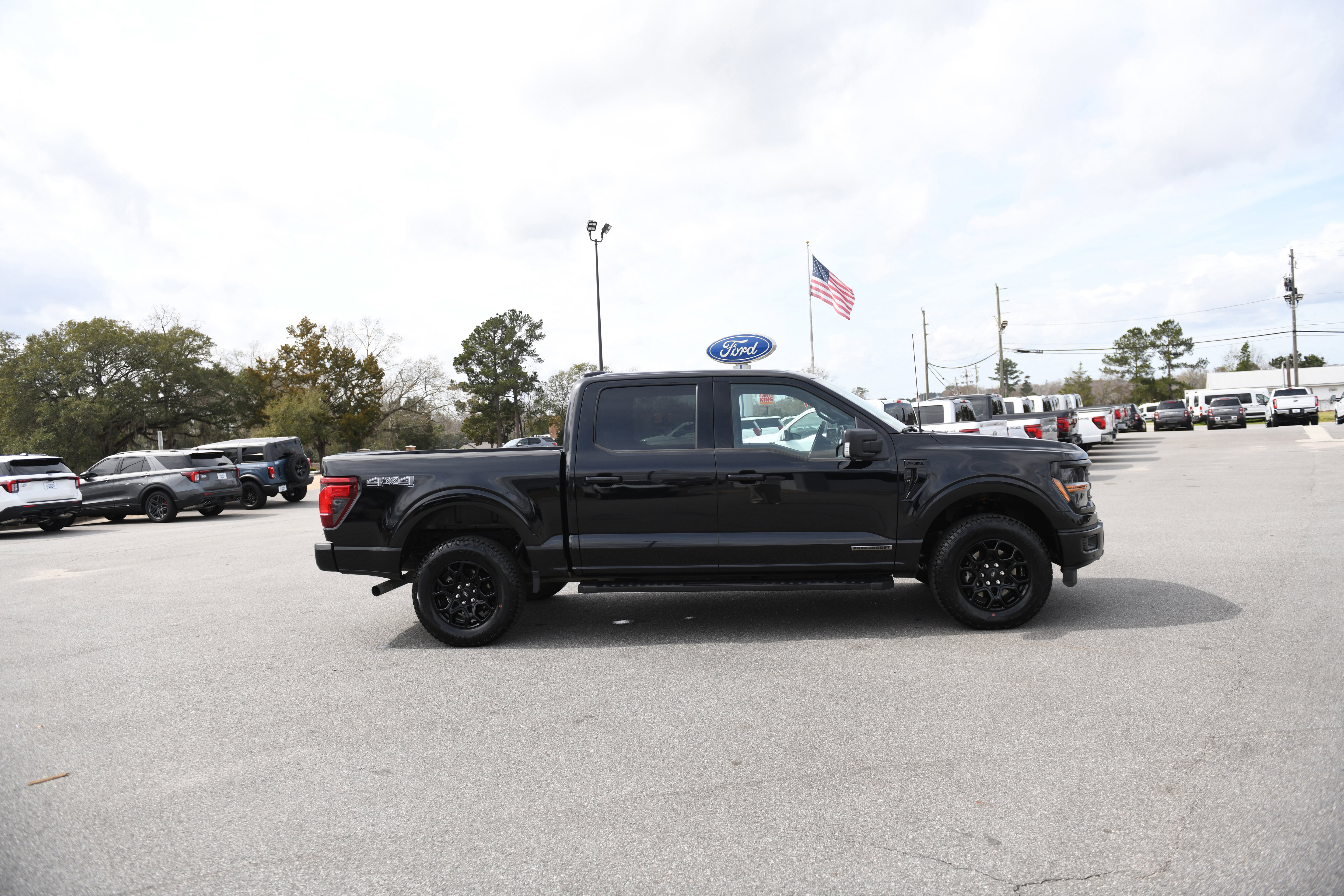 Used 2024 Ford F150 XLT w/ Equipment Group 302A MID image 2