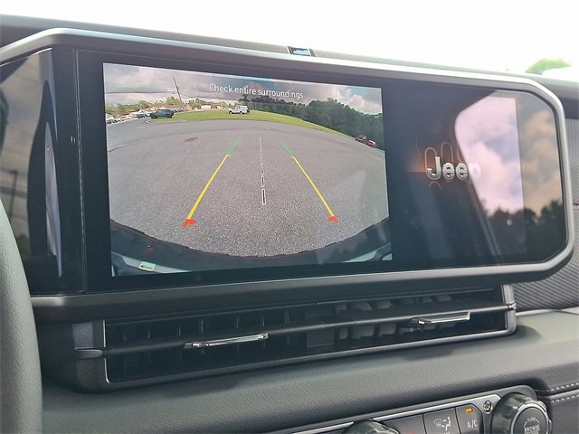 New 2025 Jeep Wrangler Unlimited Rubicon image 13